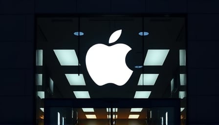 Apple Faces AI Talent Exodus Amid Market Volatility, Seeks Boost from iPhone Launch