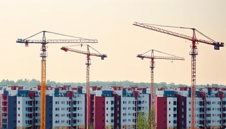 Barratt Redrow Shares Drop Amid Global Trade Tensions and Market Uncertainty