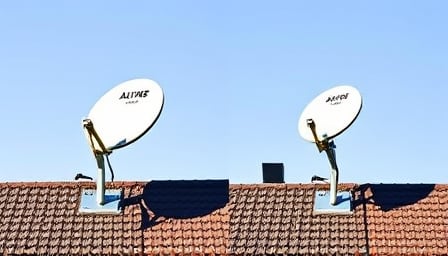 KDDI Corp Launches First Global Direct-to-Cell Data Service Using Starlink Satellites