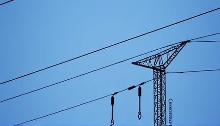 PG&E Corp Shows Resilience Amid Market Volatility in Electric Utility Sector