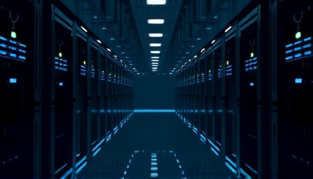 Super Micro Computer Inc Stock Swings Amid Technical Gains and Analyst Warnings